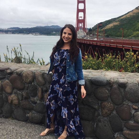 Meet your Posher, Jennifer - Picture 1 of 1